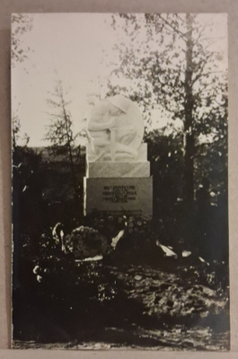 Loimaa: 1928 Sankaripatsas *** (811)