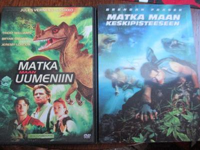 MATKA MAAN UUMENIIN & MATKA MAAN KESKIPISTEESEEN ( 3D lasit)