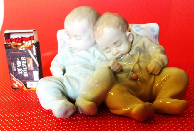 Figuuri  2 vauvaa LLADRO Espanja aito vanha