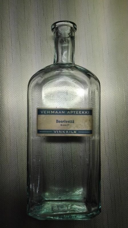 VINKKILÄN BOORIVESIPULLO, VEHMAAN APTEEKKI