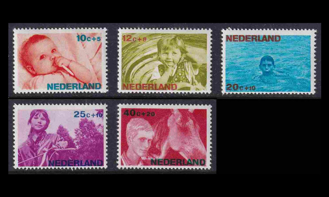 Alankomaat 866-70 ** Voor het Kind lapsia (1966)