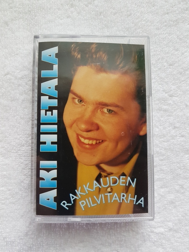Aki Hietala – Rakkauden Pilvitarha C-KASETTI