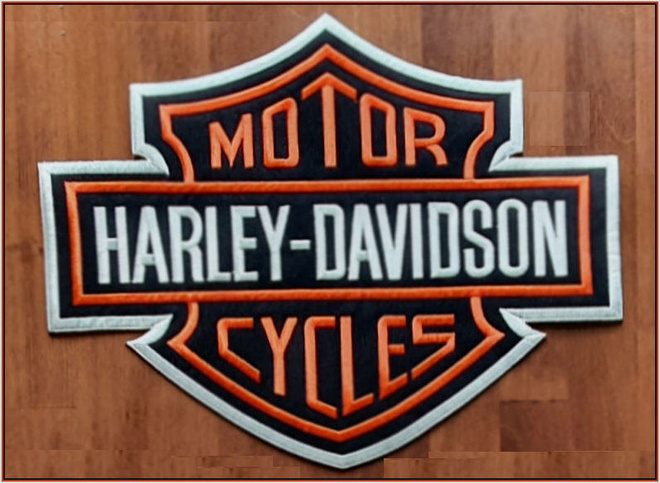 Iso Harley-Davidson kangasmerkki  (24 x 31cm)