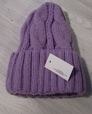 Uusi vaalean violetti pipo