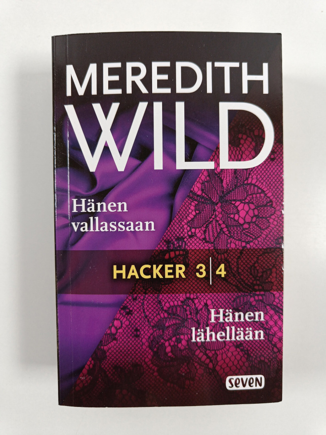 Meredith Wild : Hänen vallassaan ; Hänen lähellään