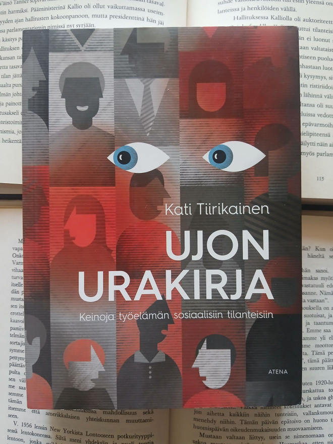 Kati Tiirikainen - Ujon urakirja (nid.)