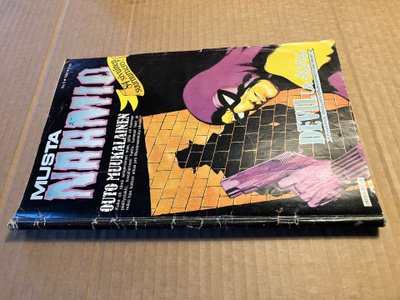 MUSTANAAMIO 5/1987