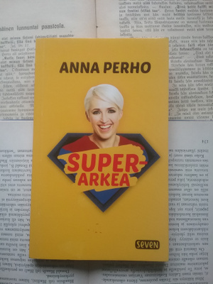 Anna Perho - Superarkea (pokkari)