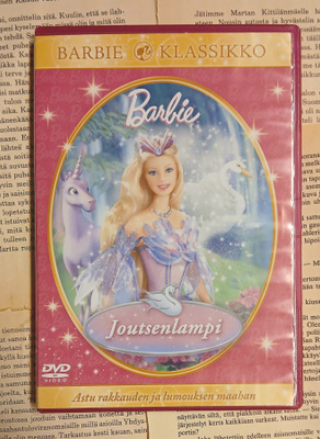 Barbie • Joutsenlampi (DVD)