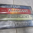 Divergent Series Four-Book Hardcover Gift Set: Divergent, In - pikkukuva 1