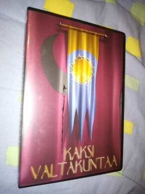 DVD : Kaksi Valtakuntaa ( SIS POSTIKULU)