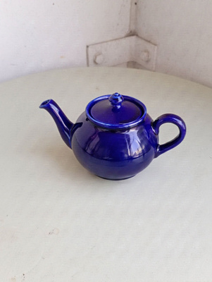 Arabian vintage-teekannu Noin 2-3 kupilliselle