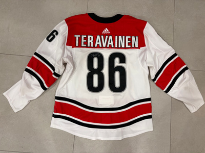 Teuvo Teräväinen gameworn Hurricanes