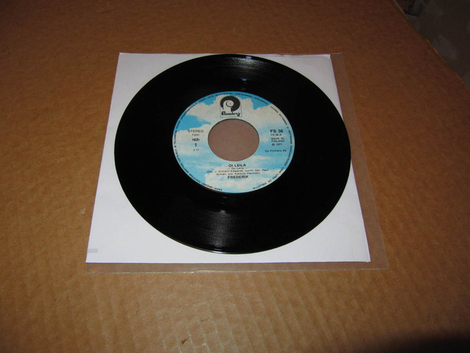 Frederik 7" Oi Leila / Brasilero v.1977  GREAT!