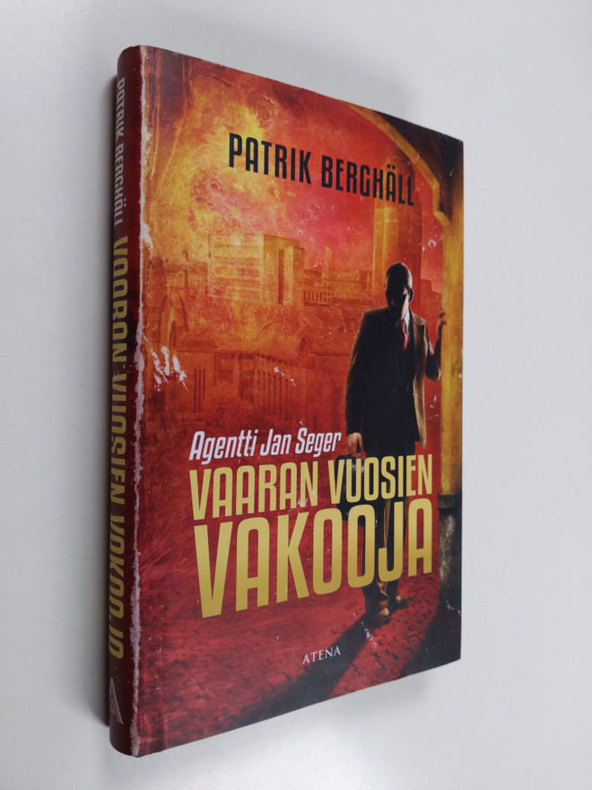 Patrik Berghäll : Vaaran vuosien vakooja