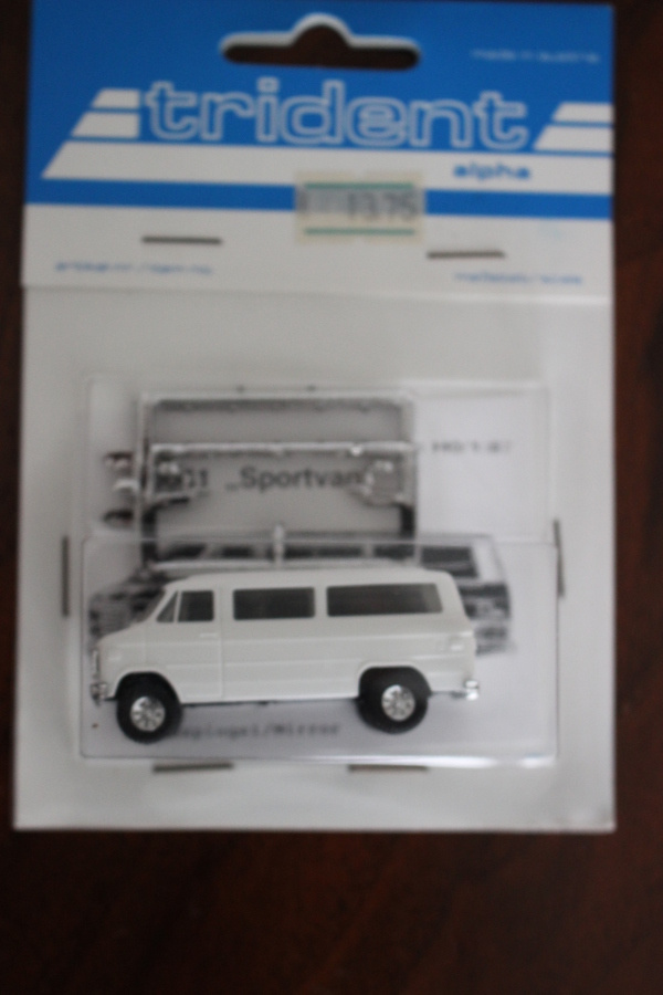 Trident 90041 Chevrolet Sportvan