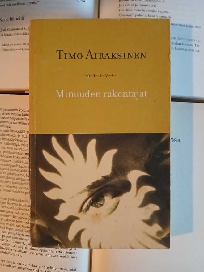 Timo Airaksinen - Minuuden rakentajat: filosofinen kirja..