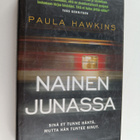Paula Hawkins : Nainen junassa - pikkukuva 1