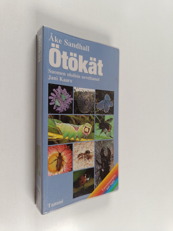 Åke Sandhall : Ötökät : tunnistusopas 445 lajia