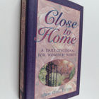 Rose Otis : Close to Home - A Daily Devotional for Women ... - pikkukuva 1