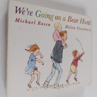Michael Rosen : We're Going on a Bear Hunt - pikkukuva 1