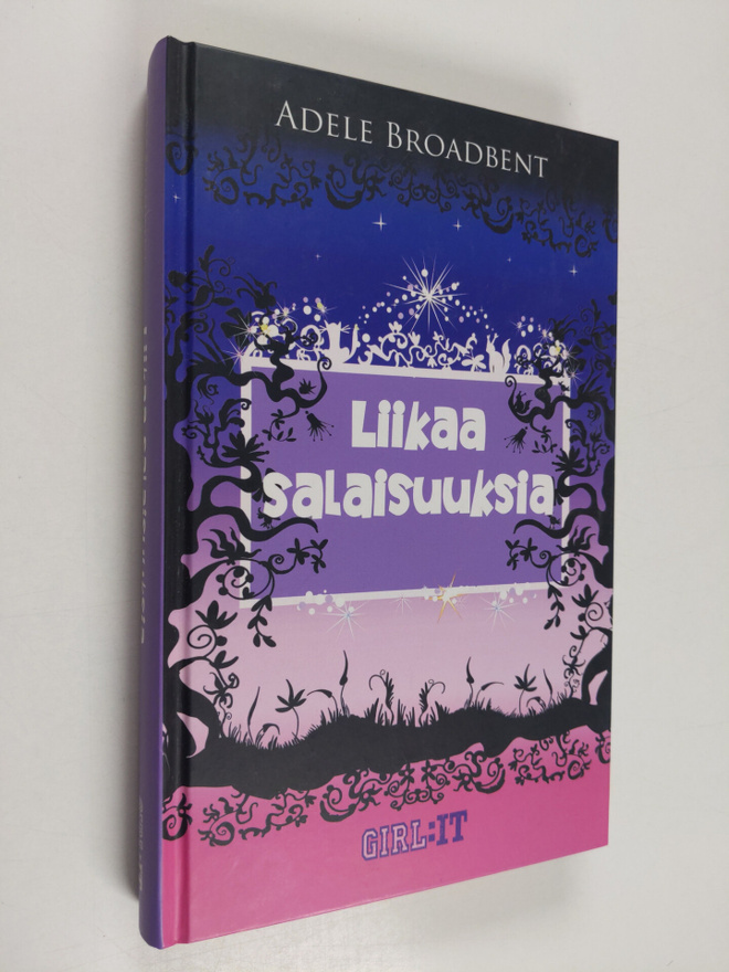 Adele Broadbent : Liikaa salaisuuksia