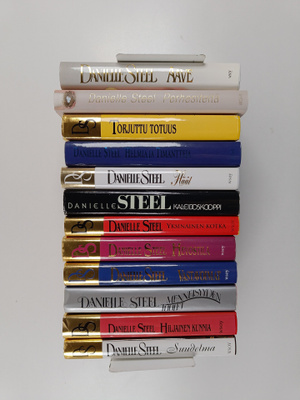 Danielle Steel -setti (12 kirjaa) : Suudelma ; Hiljainen ...