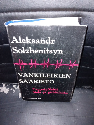 Solzhenitsyn : Vankileirien saaristo III-IV ( SIS POSTIKULU