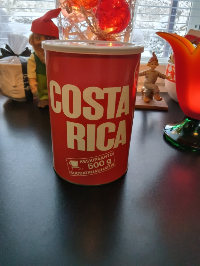 Costa Rica peltipurkki kannella