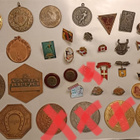 Vanhat Mitalit / Rintamerkit, 32kpl. (Militaria,Disney) - pikkukuva 1