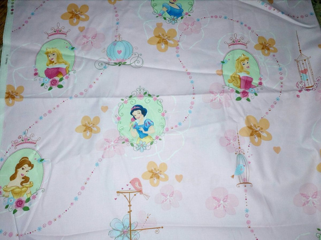 Disney Prinsessat puuvillakangas 140x250cm