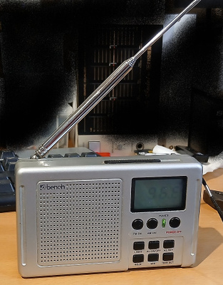 Pieni FM-AM Radio