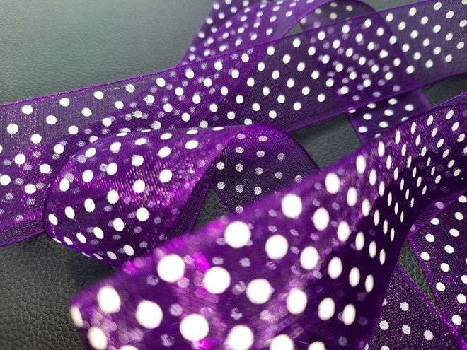 450cm  violetti polka dot organzanauha