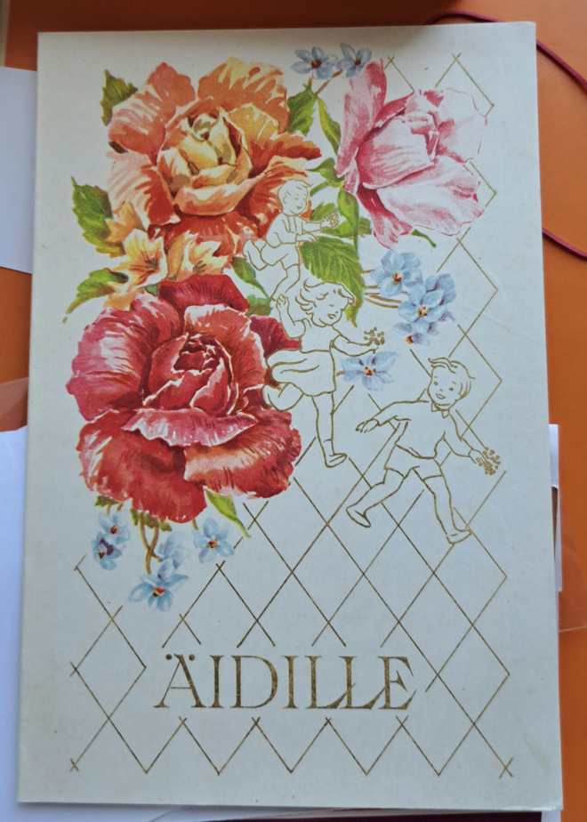 ruusut äidille, lapset, taittokortti,  kulkenut