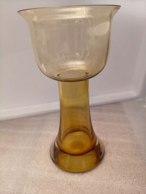 Riihimäen Lasi Lootus-maljakko 20 cm, Nanny Still (amber)