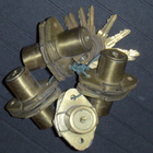 VINTAGE lukot ja avaimet 8 kpl CHICAGO Lock & CO - pikkukuva 2