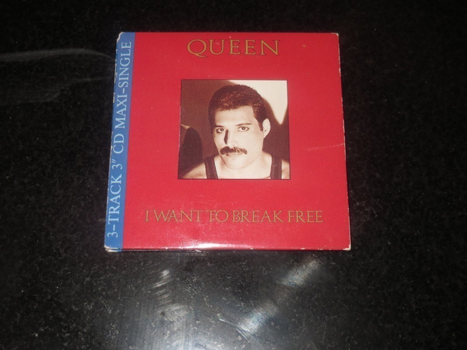 Queen – I Want To Break Free