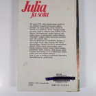 Ursula Fuchs : Julia ja sota - pikkukuva 2