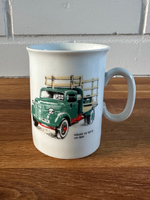 Volvo ja Ford keräilymukit