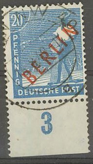 Berlin Mi 26a PUR o