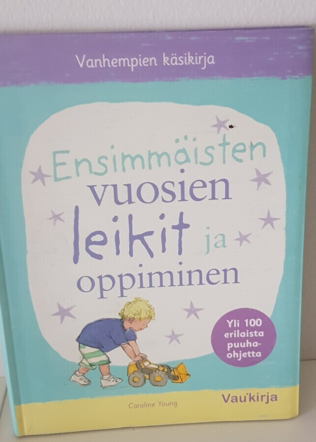 Vaukirja - Ensimmäisten vuosien leikit ja oppiminen
