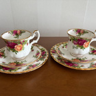 Royal Albert Old Country Roses kahvikupit ja kakkulaut 2 kpl - pikkukuva 1