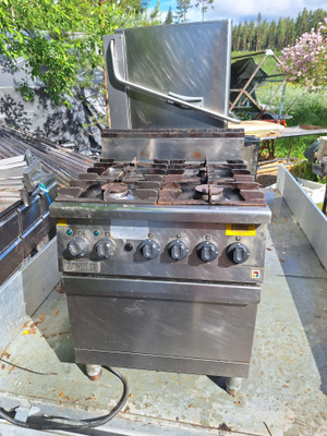 Zanussi kaasuliesi sähköuunilla