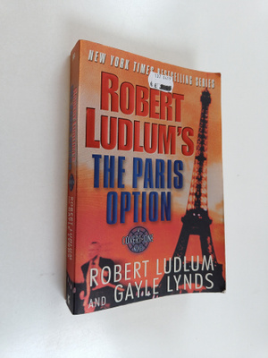Robert Ludlum : Robert Ludlum's The Paris option : a cove...