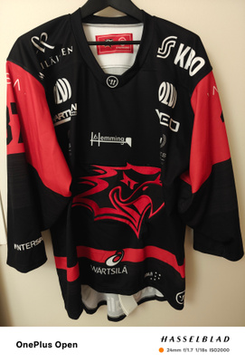 Atro Leppänen #37 game worn Sport
