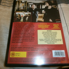 KOLME VÄRIÄ PUNAINEN - DVD - pikkukuva 2
