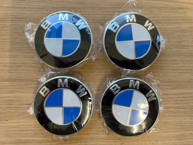 BMW vanteiden uudet keskikupit (68mm) 4 kpl