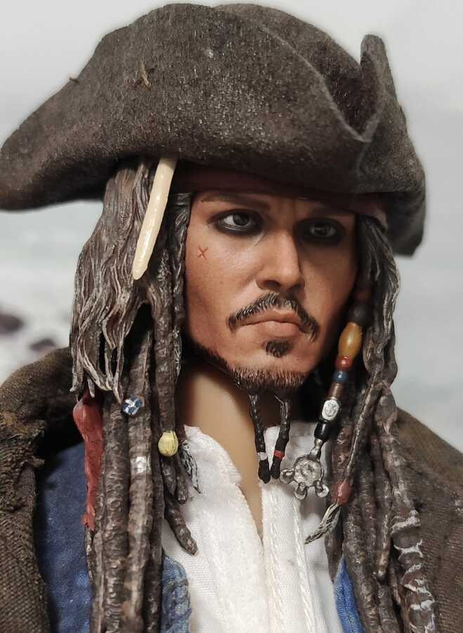 PIRATES OF THE CARIBBEAN NUKKE 1/6