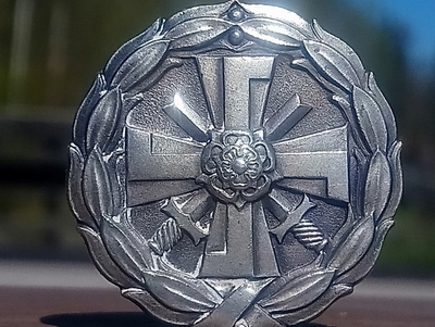Sodanaikainen Haavoitumismerkki 1941 - 1945.  Halkaisija - 3