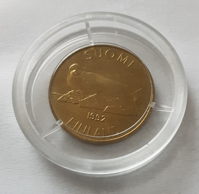 5 mk kolikko 1992 pillerissä eli Norppavitonen
